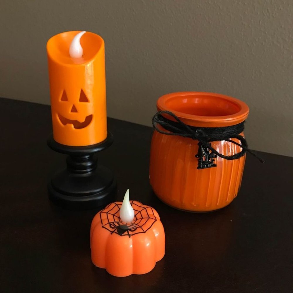 New 3-Piece Halloween Décor Bundle 1